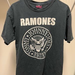 Ramones Vintage Logo T Shirt